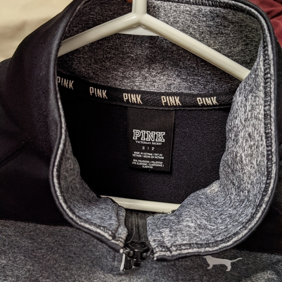 VS PINK active quarter zip top - Picture 3 of 3